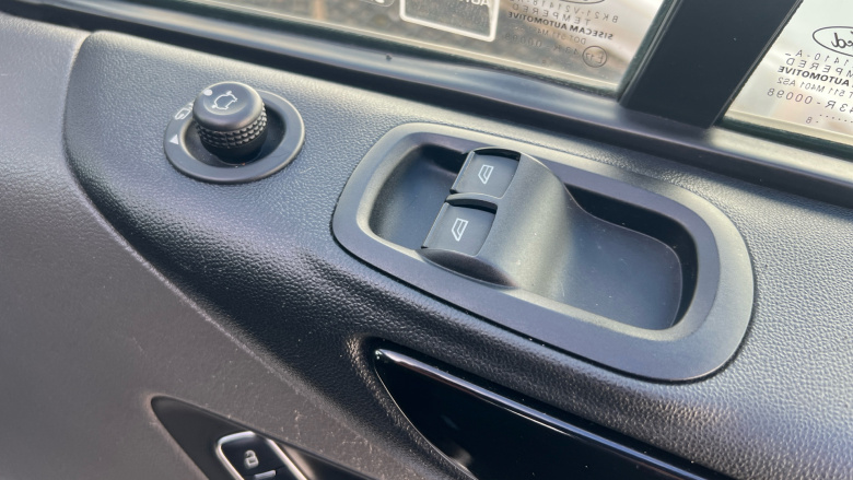 Ford Transit Custom 300 L1 Diesel Fwd 2.0 EcoBlue 130ps Low Roof Limited Van